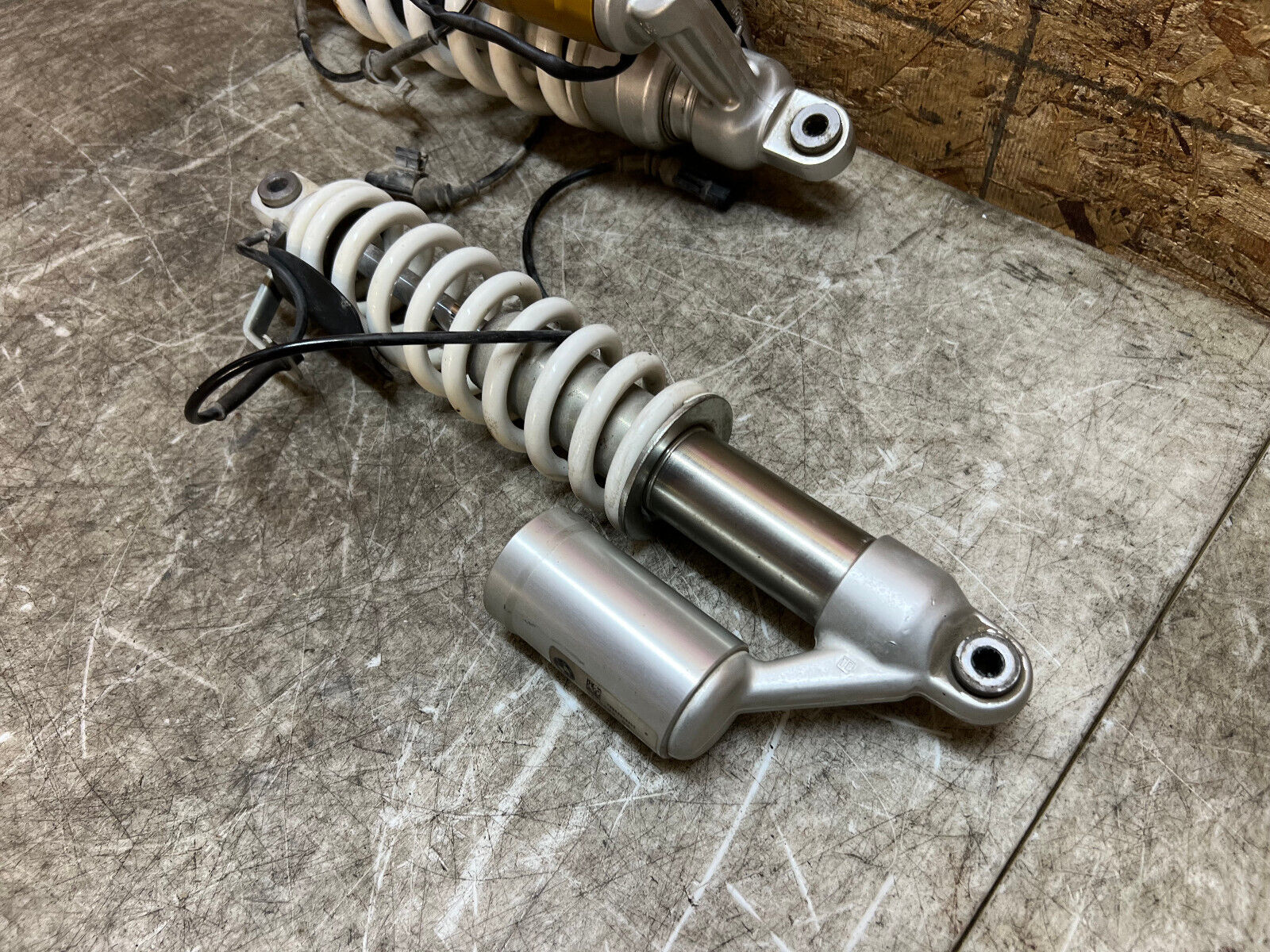 14 15 16 17 18 BMW R1200GS ADVENTURE R 1200 GS FRONT & REAR SHOCK ABSORBER COIL