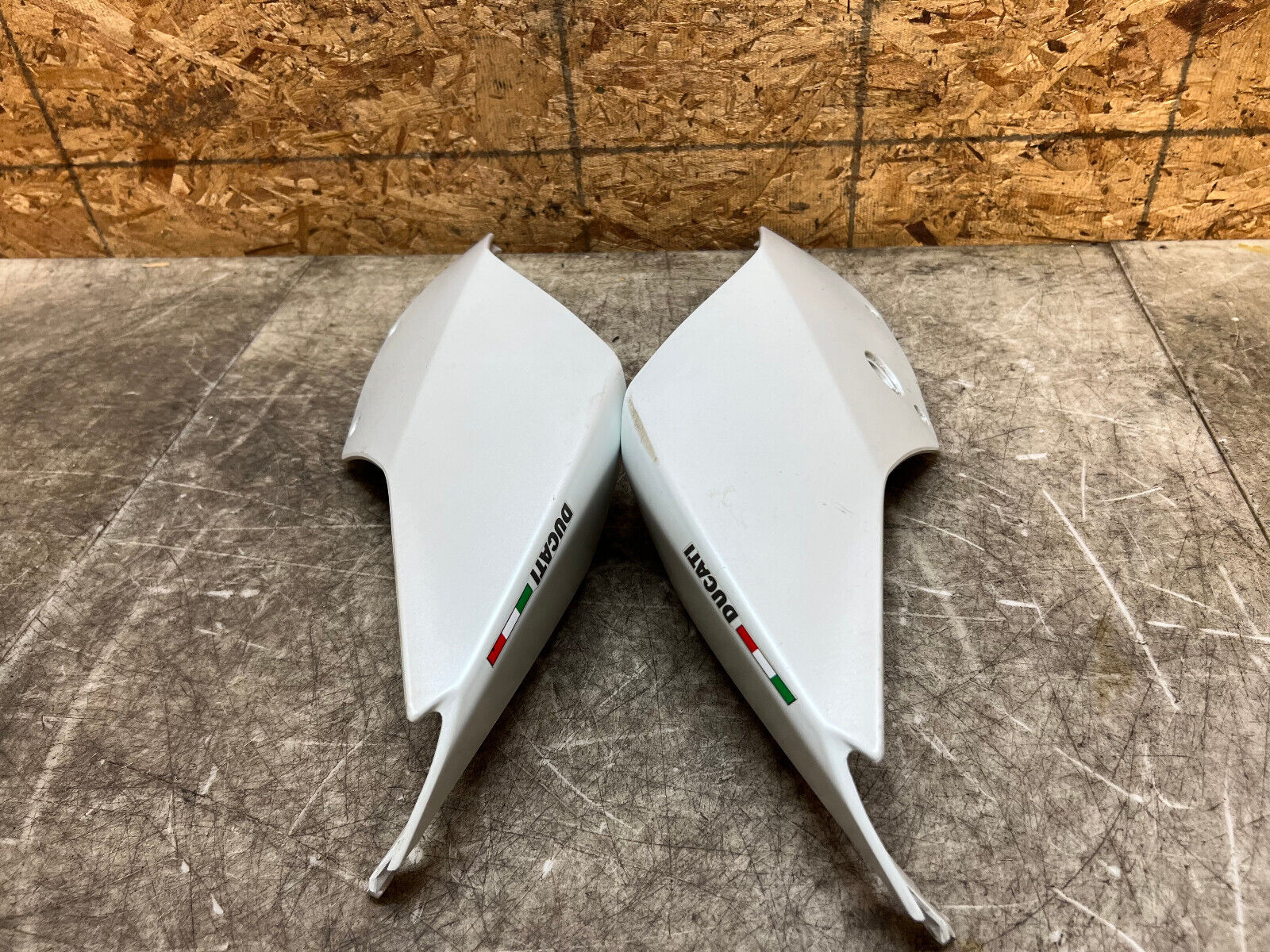 16 17 18 19 DUCATI PANIGALE 899 959 1199 1299 LEFT RIGHT TAIL FAIRING REAR COWL