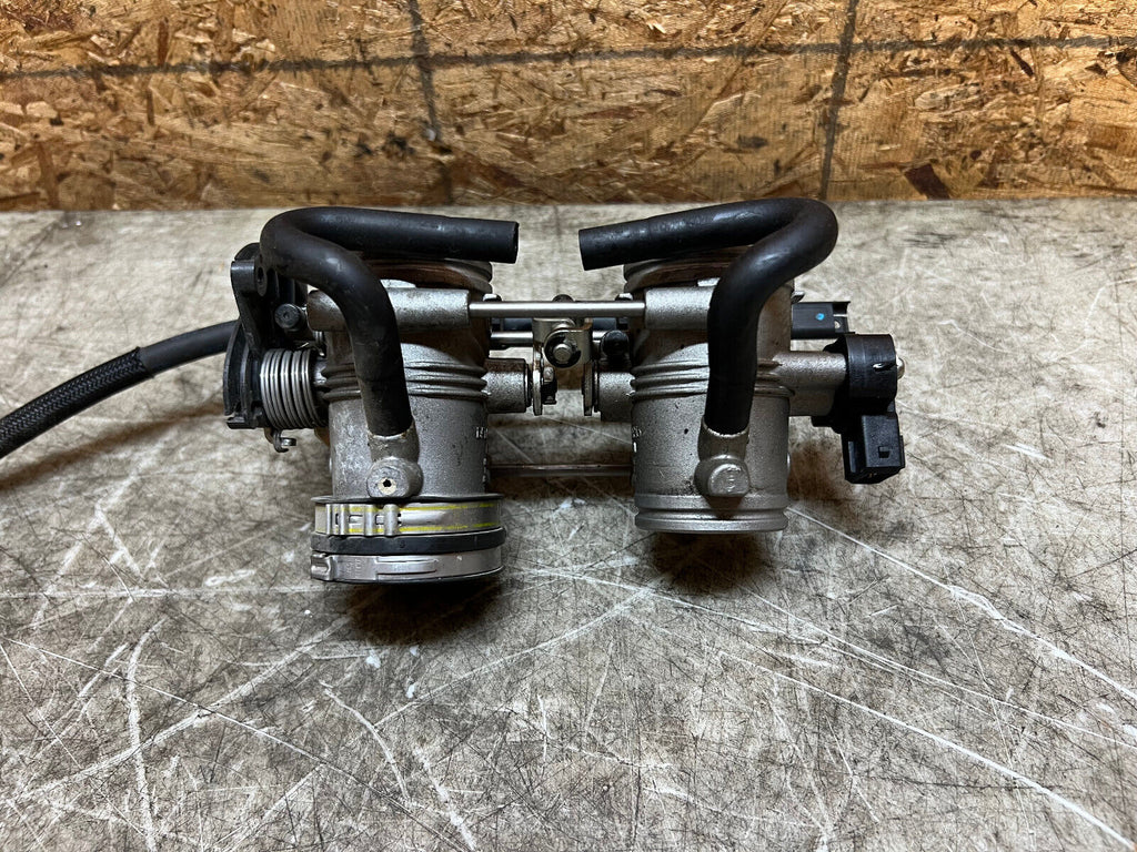 13 14 15 16 17 18 BMW F800GS F 800GS F800 GS THROTTLE BODIES BODY FUEL INTAKE
