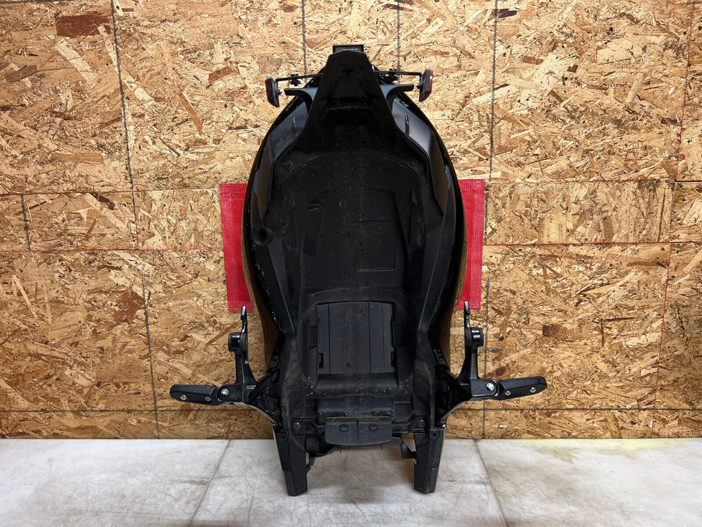 21 22 23 24 SUZUKI HAYABUSA GSX1300R GSX 1300 SUBFRAME SUB FRAME BACK FRAME TAIL