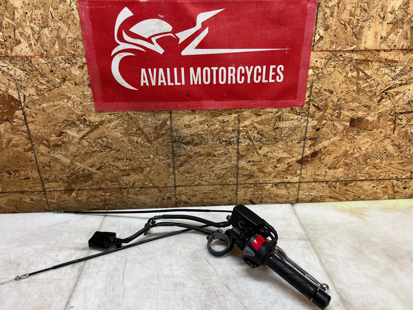 20 21 22 23 24 HONDA CBR500R CBR 500R RIGHT CLIP ON HANDLEBAR HANDLE BAR SWITCH