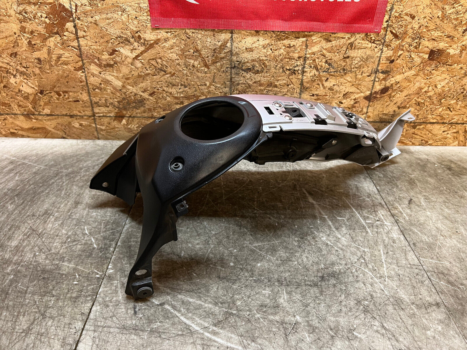 15 16 17 18 19 20 21 YAMAHA FZ-07 FZ07 MT-07 MT07 RIGHT FAIRING SIDE TANK COWL