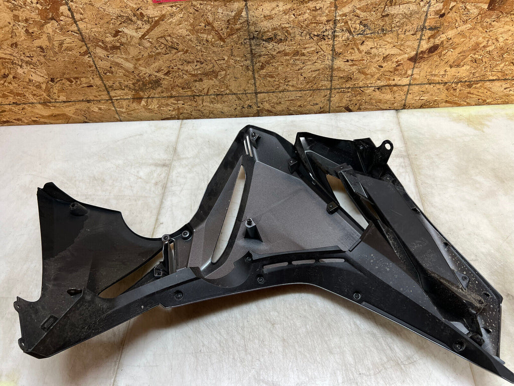 20 21 22 23 24 HONDA CBR500R CBR 500R LEFT SIDE FAIRING MID FAIRING COWL COVER