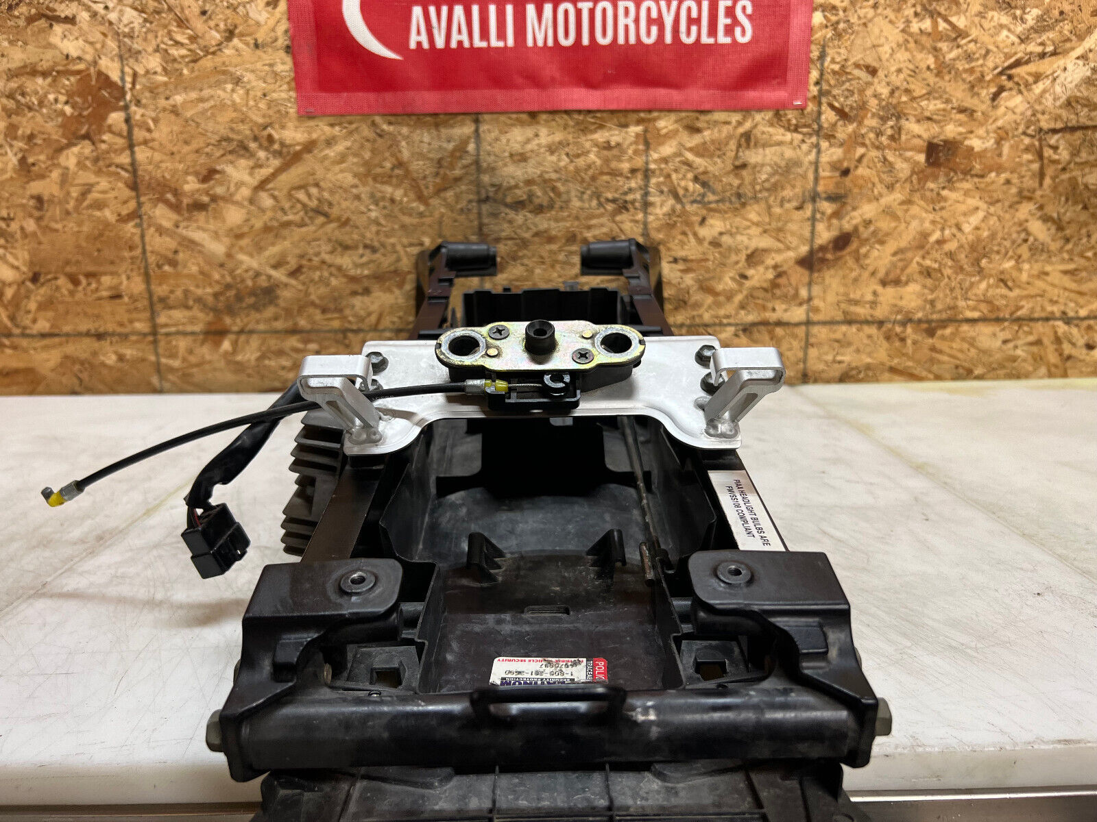 04 05 SUZUKI GSXR GSX-R 600 750 GSXR750 GSXR600 SUBFRAME SUB FRAME BACK FRAME
