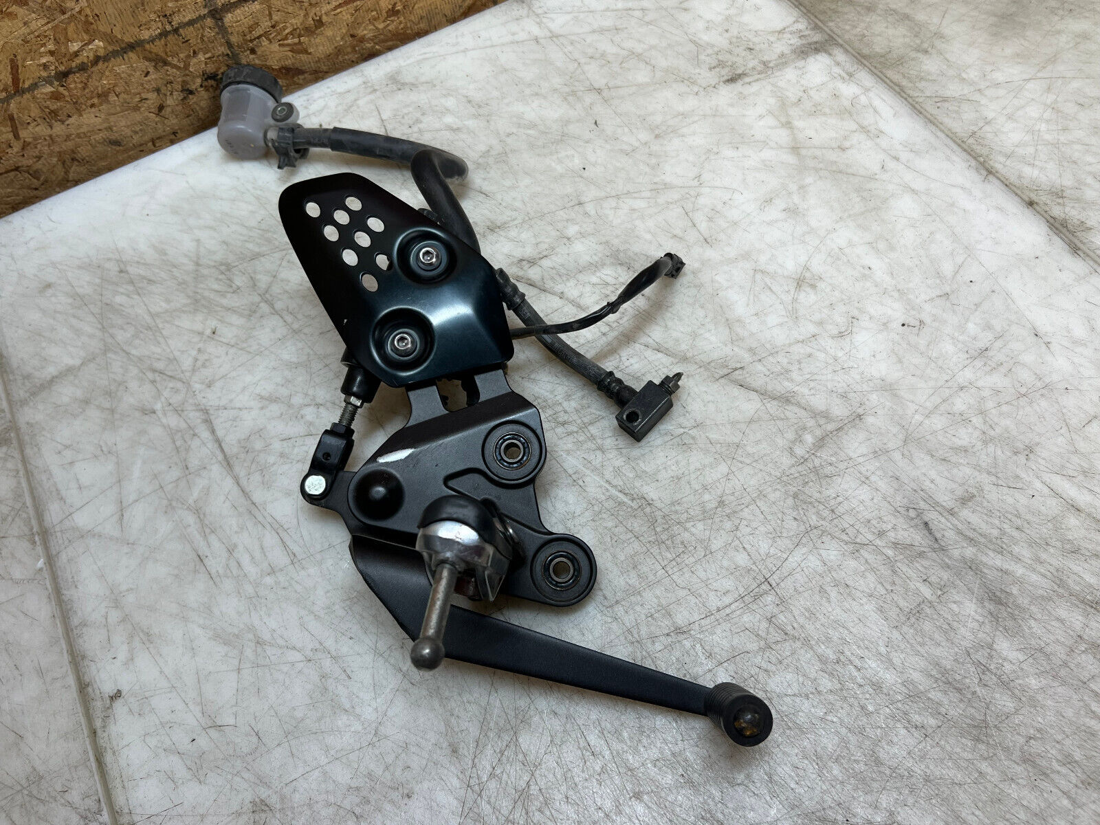 15 16 17 18 19 20 21 YAMAHA FZ-07 FZ07 MT-07 MT07 RIGHT REARSET REAR SET PEG