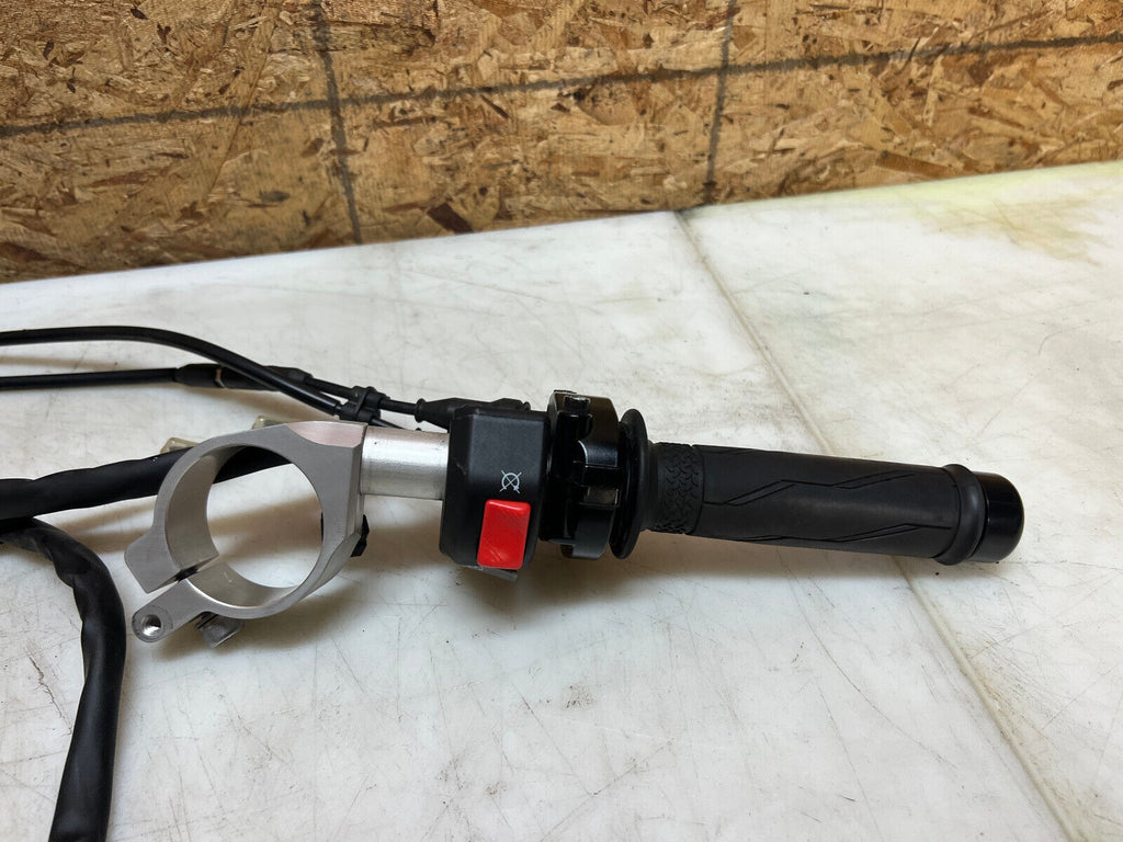 09 10 12 13 14 15 16 YAMAHA YZFR6 YZF R6 LEFT RIGHT CLIP ON HANDLEBARS HANDLE