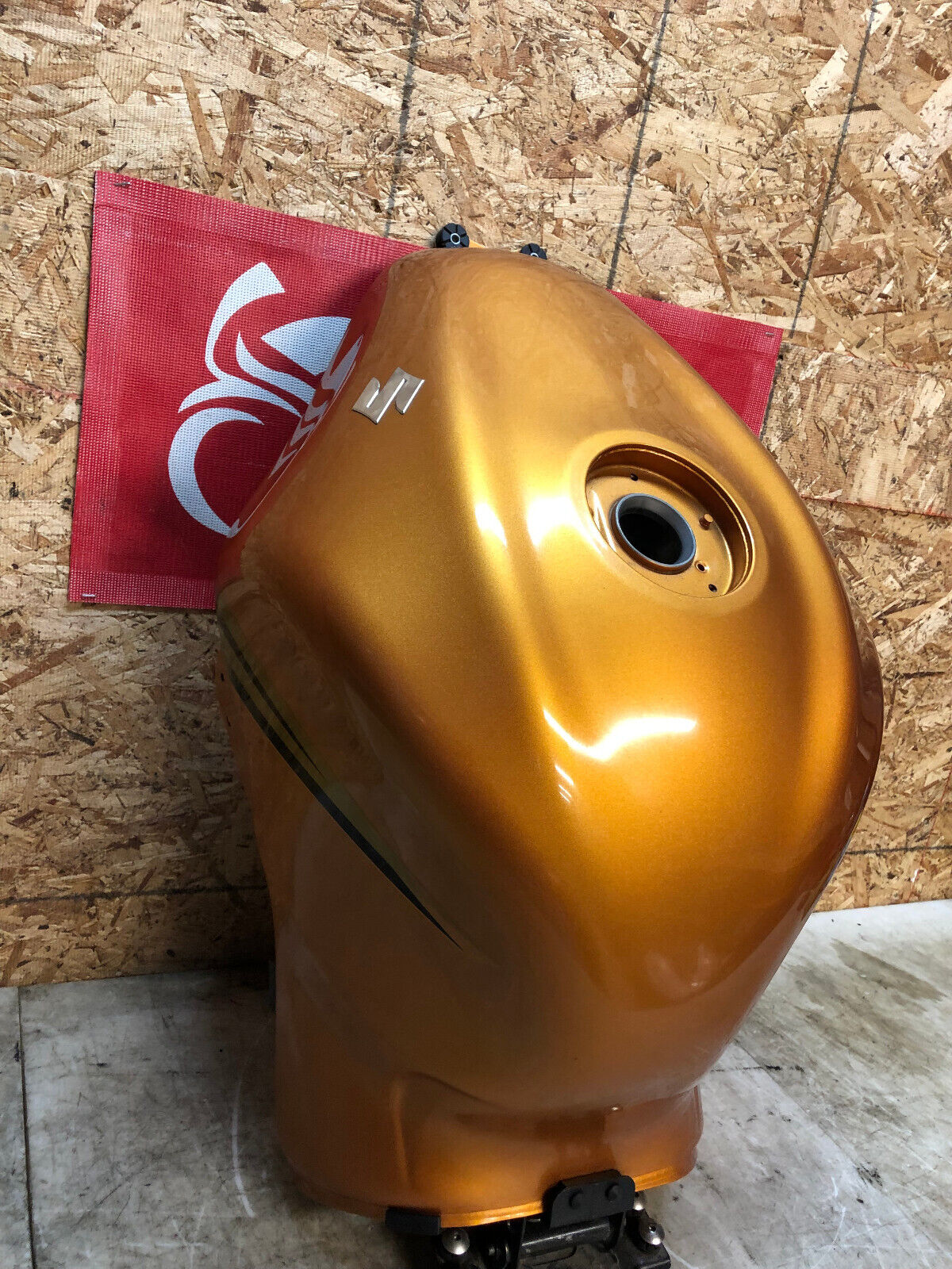 08 09 10 11 12 13 SUZUKI HAYABUSA GSX1300R GSX 1300 GAS TANK FUEL TANK RESERVOIR