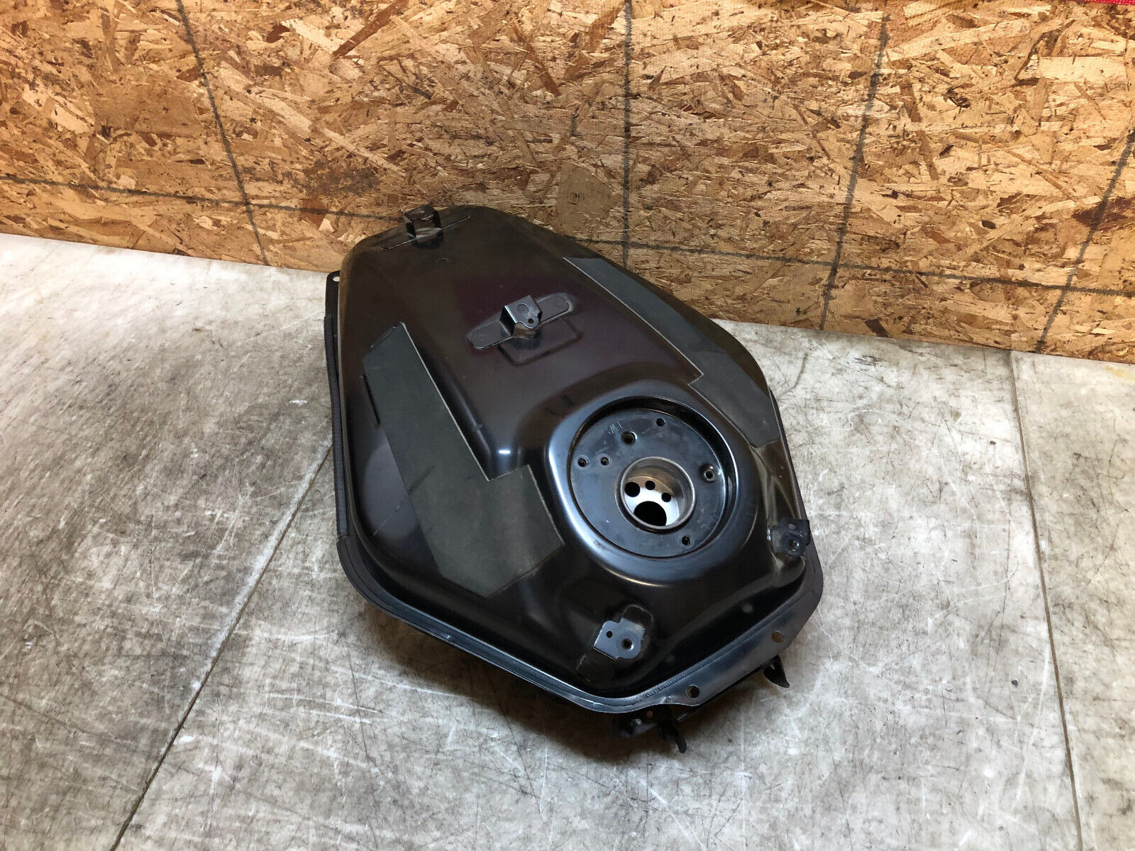 15 16 17 18 19 20 21 YAMAHA FZ-07 FZ07 MT-07 MT07 GAS TANK FUEL TANK RESERVOIR