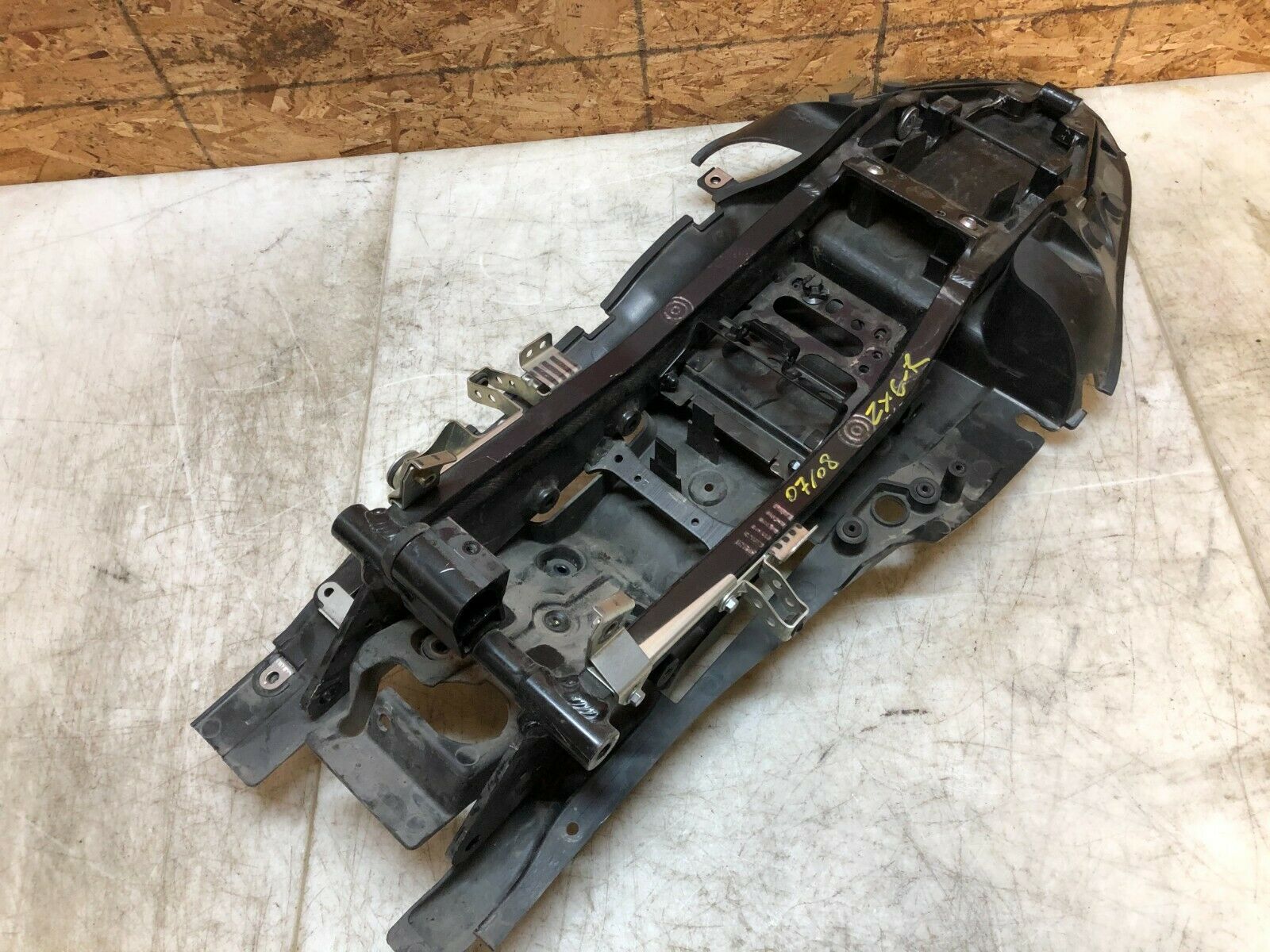 07 08 2007 2008 KAWASAKI ZX6-R ZX6R 636 SUBFRAME SUB FRAME BACK FRAME TAIL TRAY