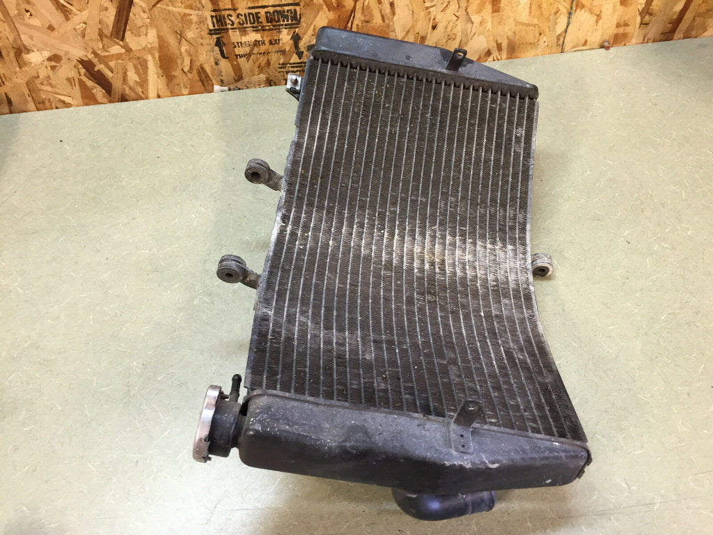 05 06 2005 2006 HONDA CBR600RR HONDA CBR 600 RR RADIATOR RAD ENGINE COOLER FAN