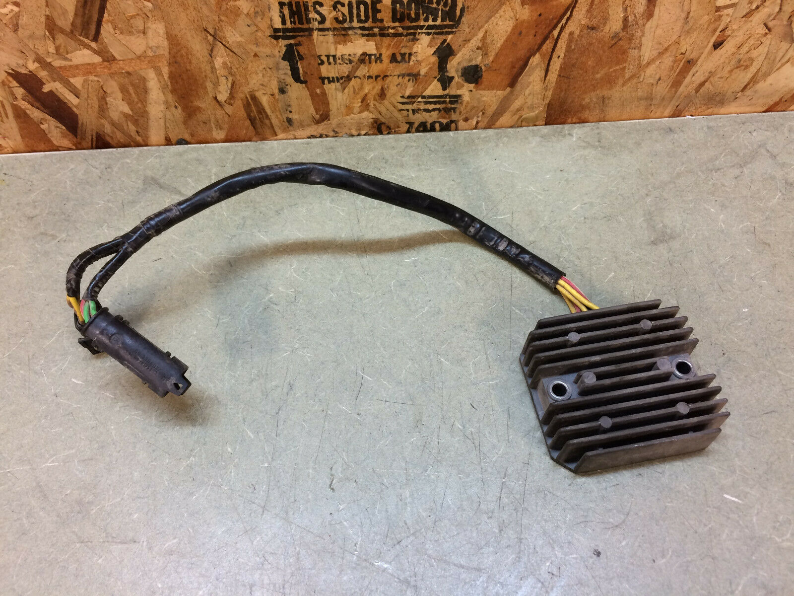 01 02 03 04 2001 2002 2003 2004 BMW F650GS F 650 GS REGULATOR RECTIFIER REG REC