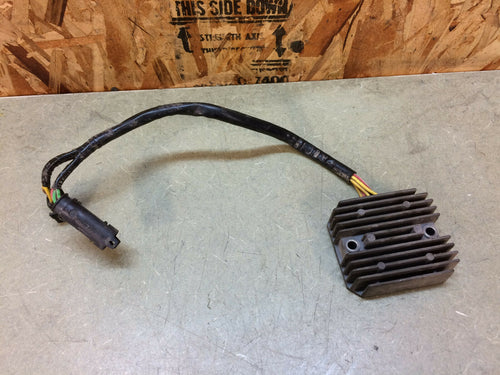 01 02 03 04 2001 2002 2003 2004 BMW F650GS F 650 GS REGULATOR RECTIFIER REG REC