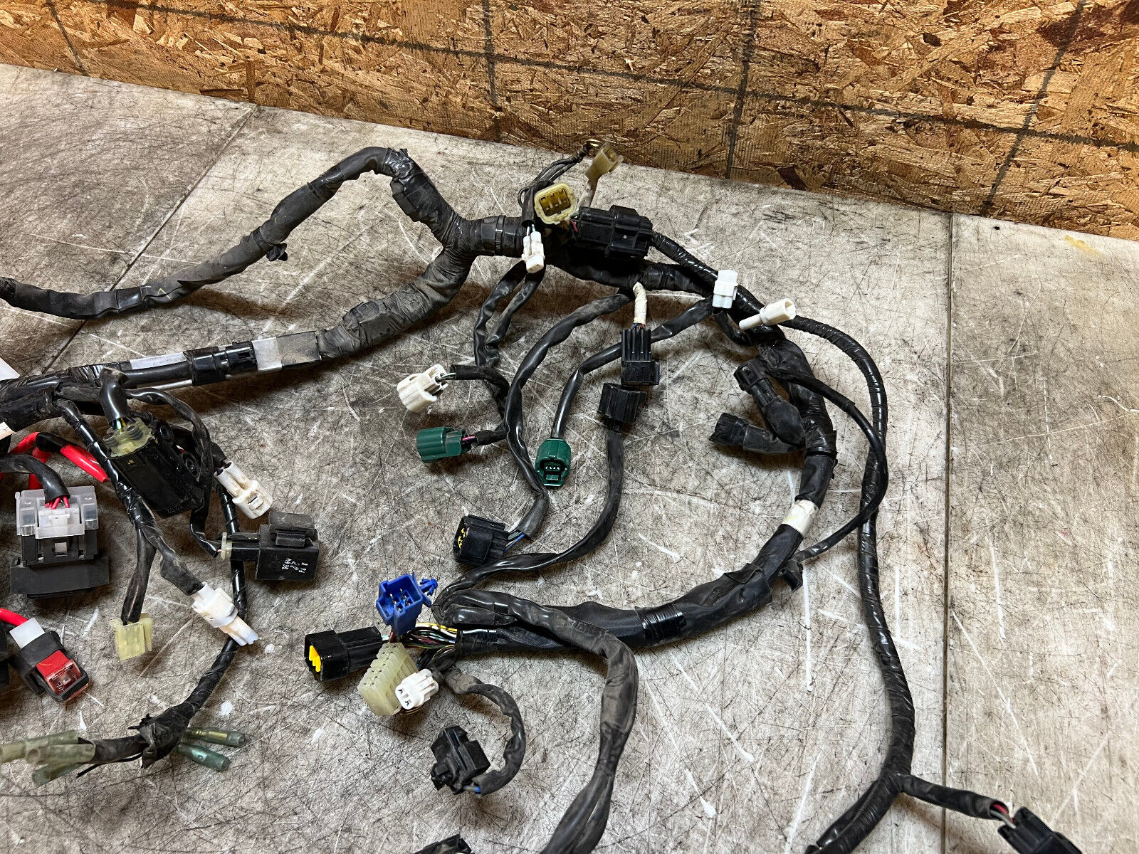 08 09 10 12 13 14 15 16 YAMAHA YZFR6 YZF R6 R6R MAIN ENGINE WIRING HARNESS LOOM