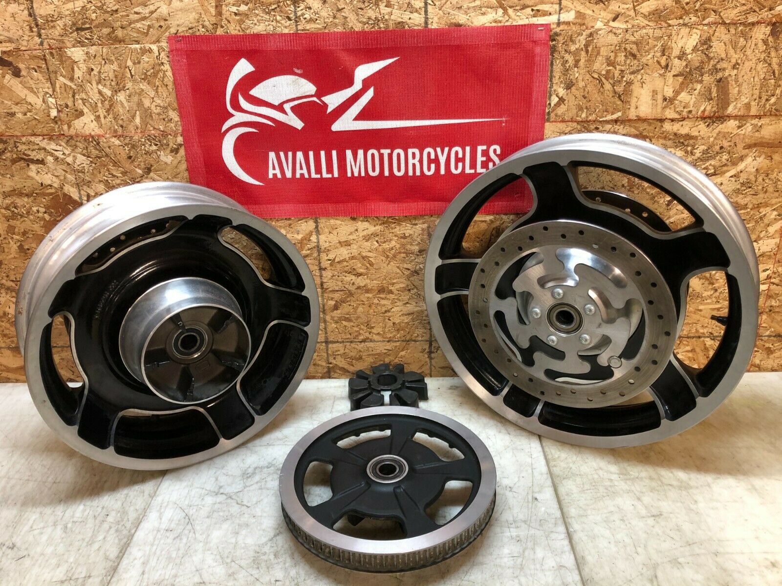 09 10 11 12 13 HARLEY DAVIDSON ROAD GLIDE ROAD KING FRONT & REAR WHEELS WHEEL