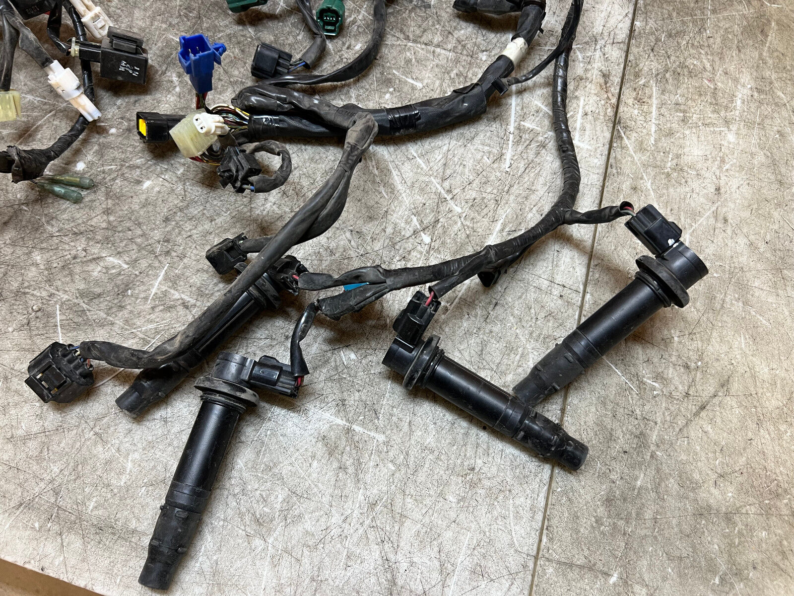 08 09 10 12 13 14 15 16 YAMAHA YZFR6 YZF R6 R6R MAIN ENGINE WIRING HARNESS LOOM