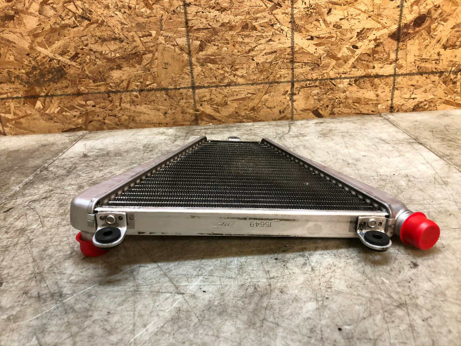 16 17 18 19 DUCATI PANIGALE 899 959 LOWER V RADIATOR RAD ENGINE COOLER COOLING