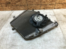 Load image into Gallery viewer, 06 07 2006 2007 SUZUKI GSX-R600 GSXR 600 750 RADIATOR RAD ENGINE COOLER FAN OEM
