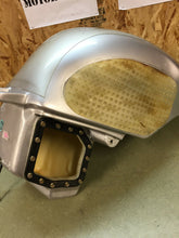 Load image into Gallery viewer, 01 02 03 04 05 2001-2005 TRIUMPH DAYTONA 955i GAS TANK FUEL TANK RESERVOIR TANK
