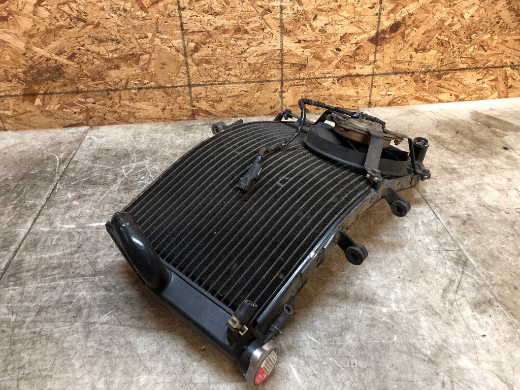 03 04 2003 2004 HONDA CBR600RR CBR 600RR RADIATOR RAD ENGINE COOLER COOLING FAN