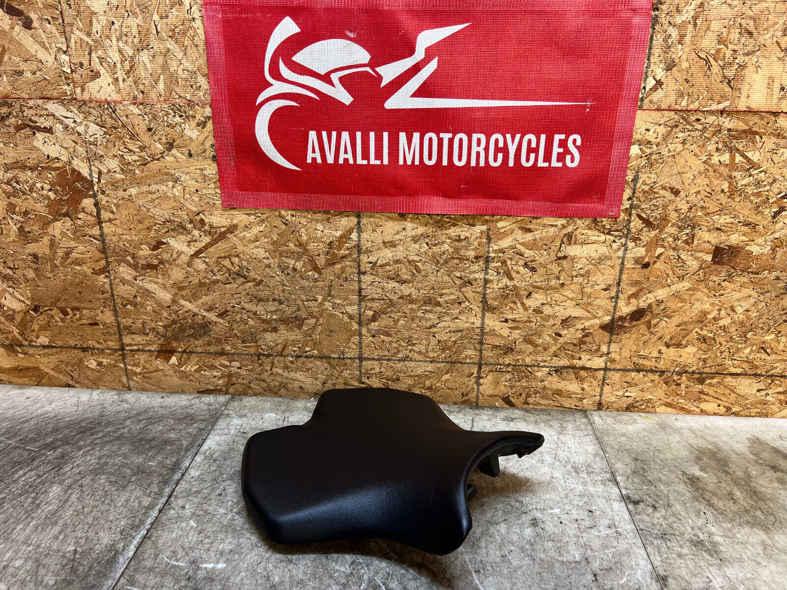 17 18 19 20 21 YAMAHA YZFR6 YZF R6 FRONT RIDERS SEAT PAD CUSION OEM SEAT RIDER