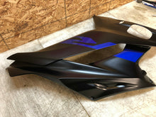 Load image into Gallery viewer, 17 18 19 20 21 2017-2021 YAMAHA YZFR6 YZF R6 600 RIGHT SIDE FAIRING UPPER COWL
