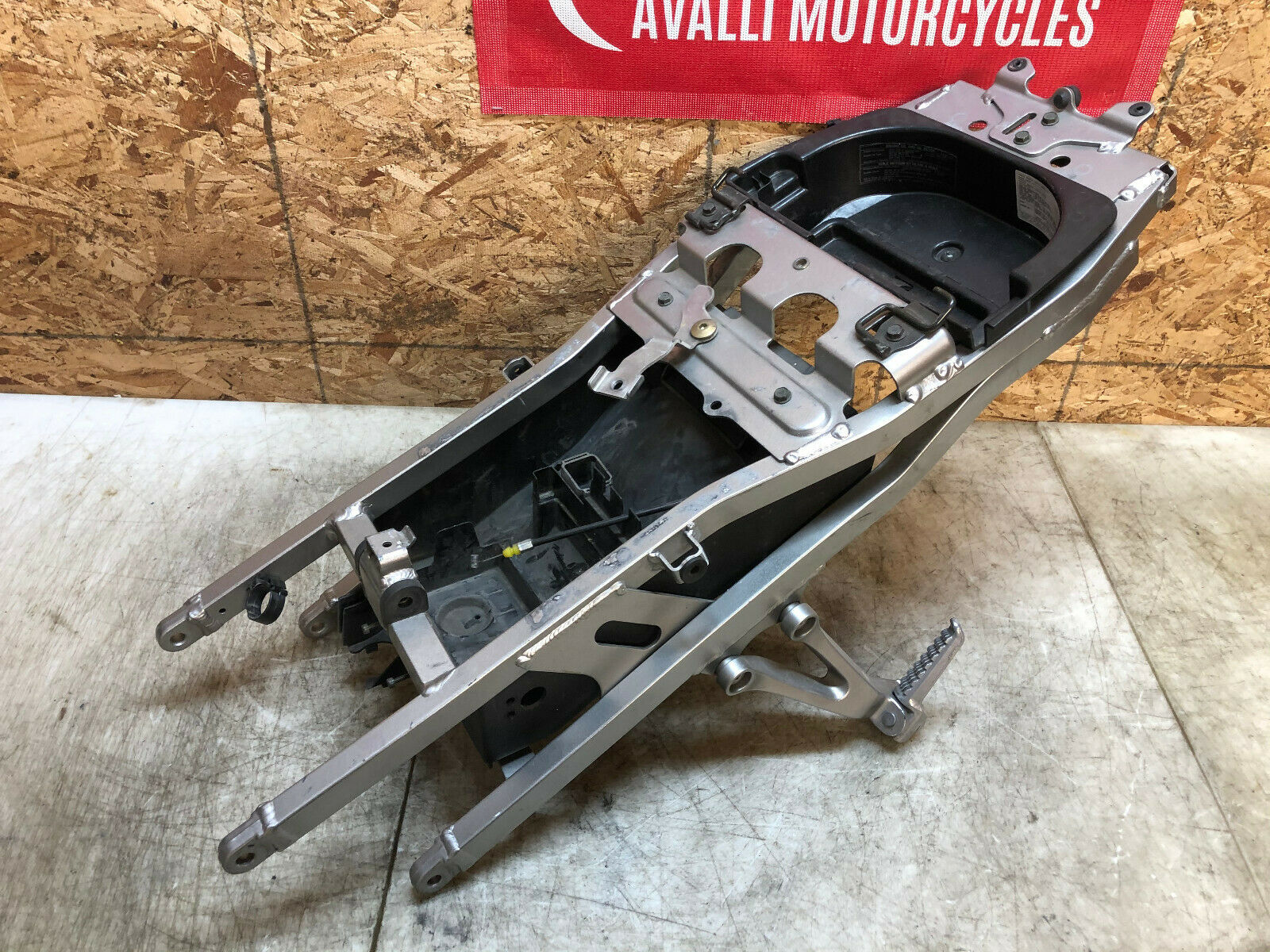 03 04 2003 2004 KAWASAKI ZX6-R ZX6R 636 REAR SUBFRAME SUB FRAME BACK TAIL FRAME