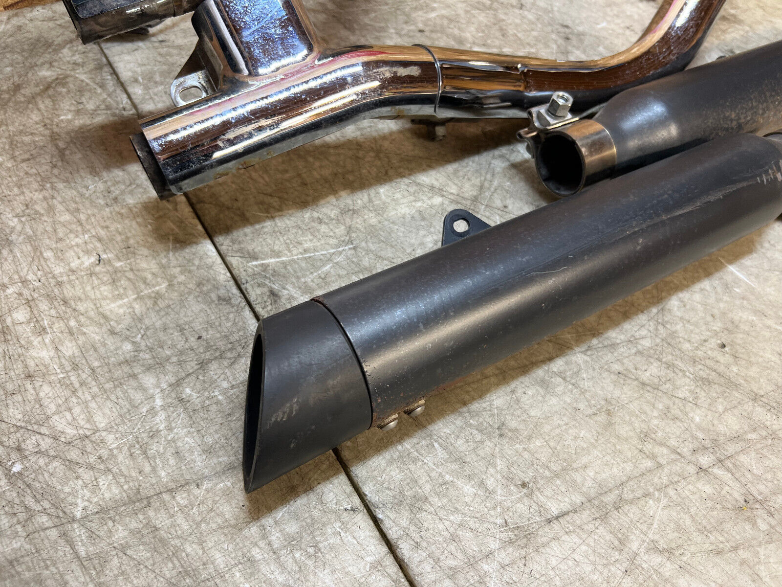 15 16 17 18 19 20 21 22 INDIAN SCOUT BOBBER FACTORY EXHAUST MUFFLERS HEADER OEM