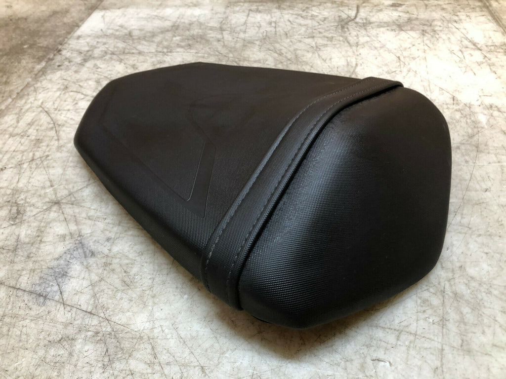 17 18 19 2017-2019 KTM SUPER DUKE 1290 R REAR PASSENGER SEAT PAD CUSION PILLION