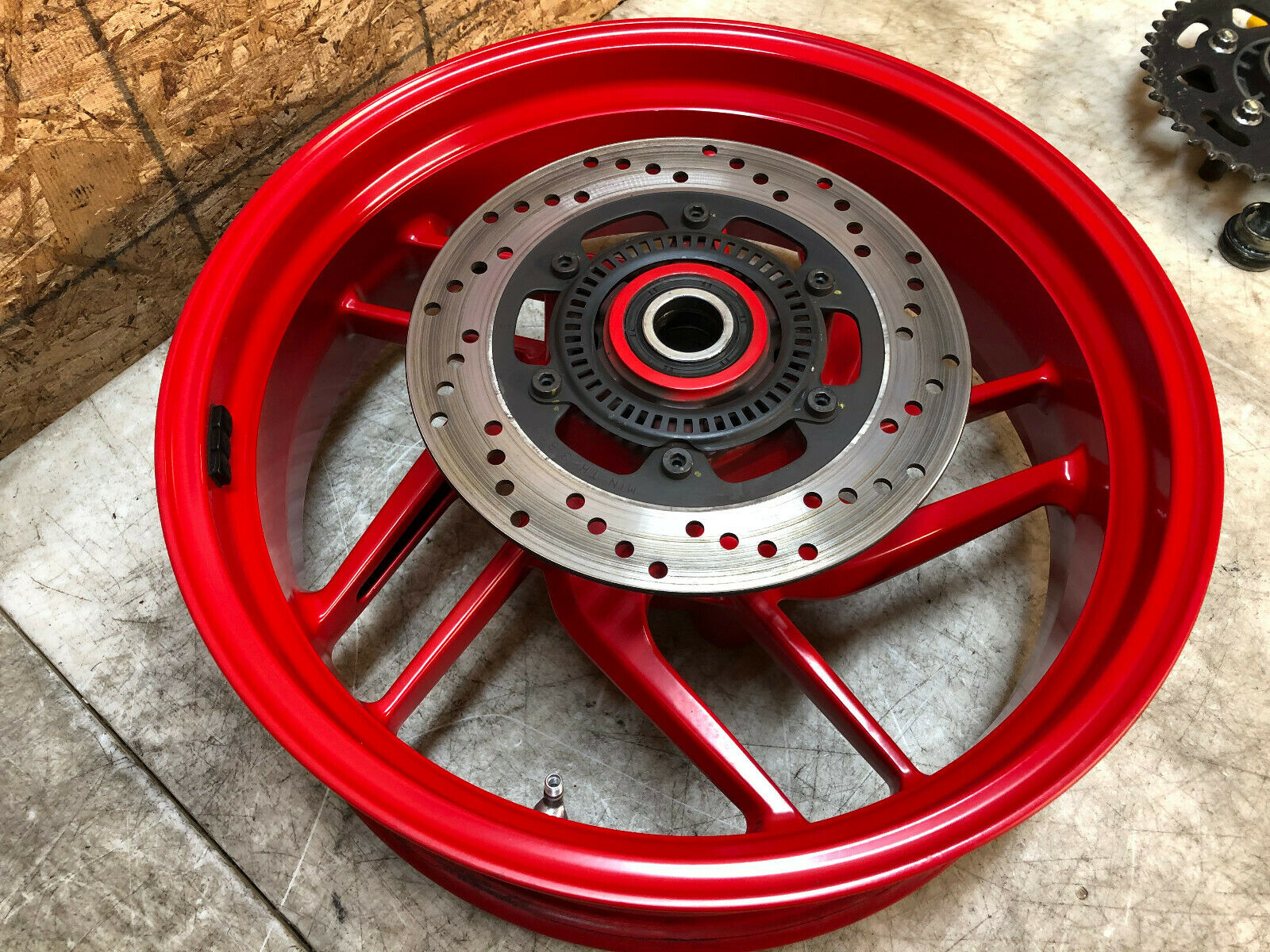 16 17 18 19 DUCATI PANIGALE 899 959 REAR WHEEL BACK RIM COMPLETE CUSH DRIVE MINT