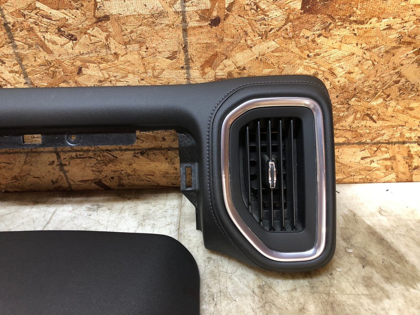 20-23 GMC SIERRA SILVERADO DENALI 2500 3500 LEATHER DASH PANEL TRIM BEZEL SWITCH