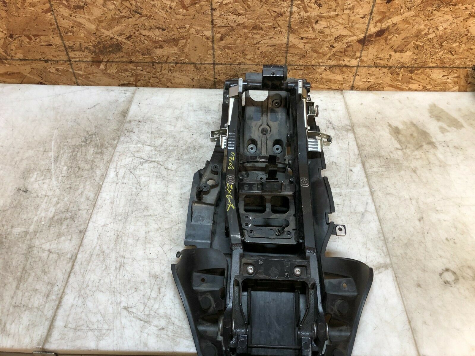 07 08 2007 2008 KAWASAKI ZX6-R ZX6R 636 SUBFRAME SUB FRAME BACK FRAME TAIL TRAY