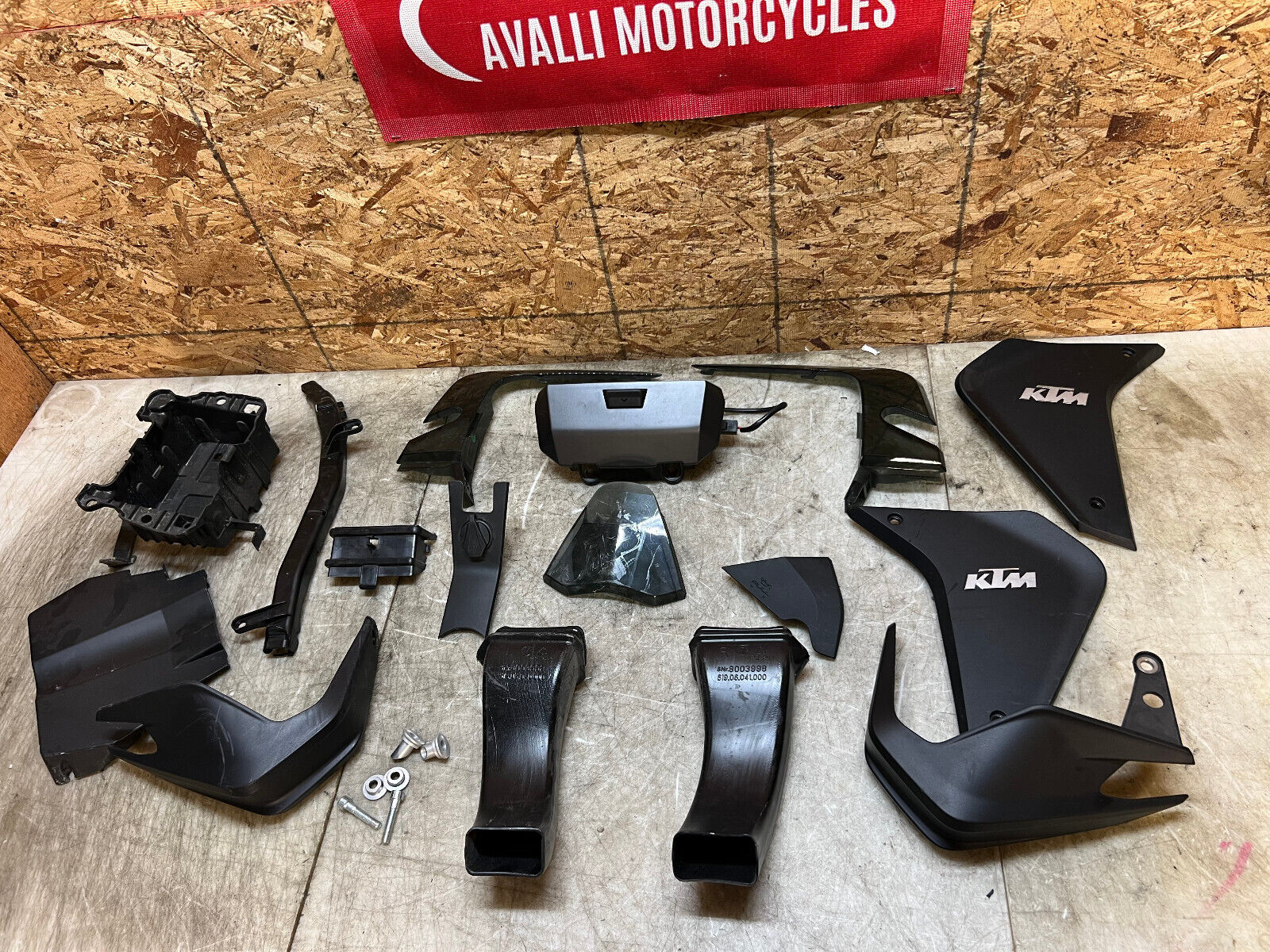 22 23 2022 2023 KTM SUPER ADVENTURE 1290 S FILLER PLASTIC TRIM PIECES COWL COVER