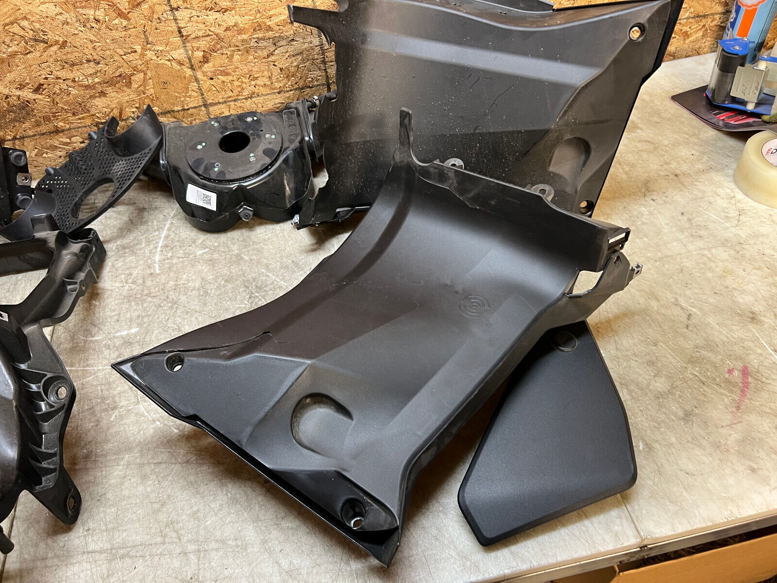 22 23 2022 2023 KTM SUPER ADVENTURE 1290 S FILLER PLASTIC TRIM PIECES COWL COVER