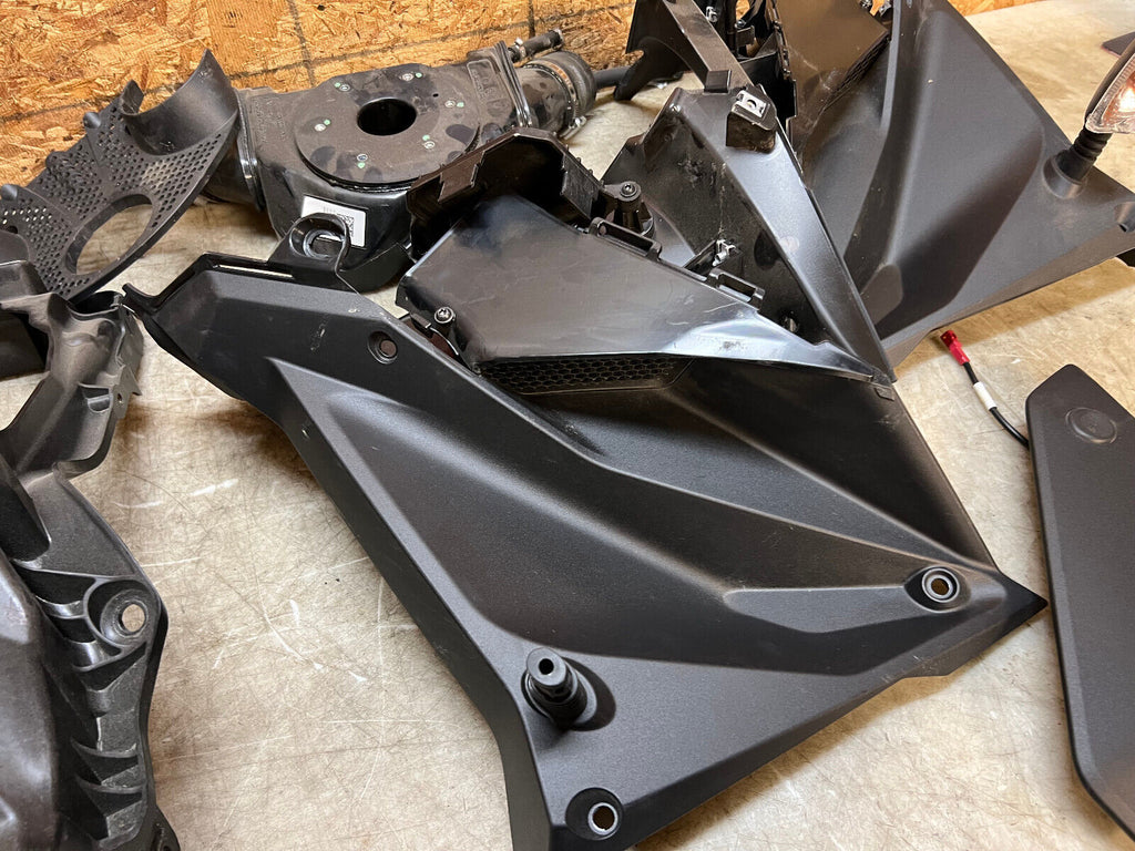 22 23 2022 2023 KTM SUPER ADVENTURE 1290 S FILLER PLASTIC TRIM PIECES COWL COVER