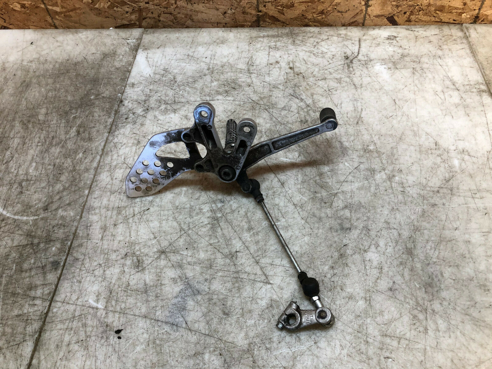 04 05 2004 2005 SUZUKI GSXR GSX-R GSXR600 600 750 LEFT REARSET REAR SET SHIFTER