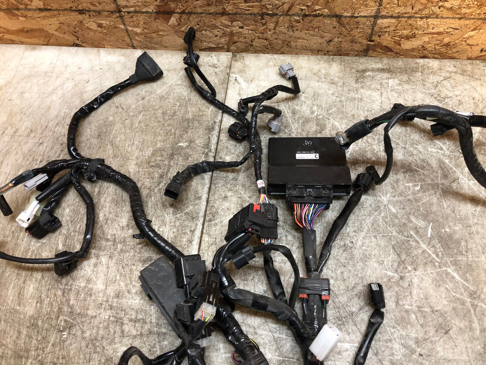 15 16 17 18 19 20 21 YAMAHA FZ-07 FZ07 MT-07 MT07 WIRING HARNESS LOOM ECU CDI