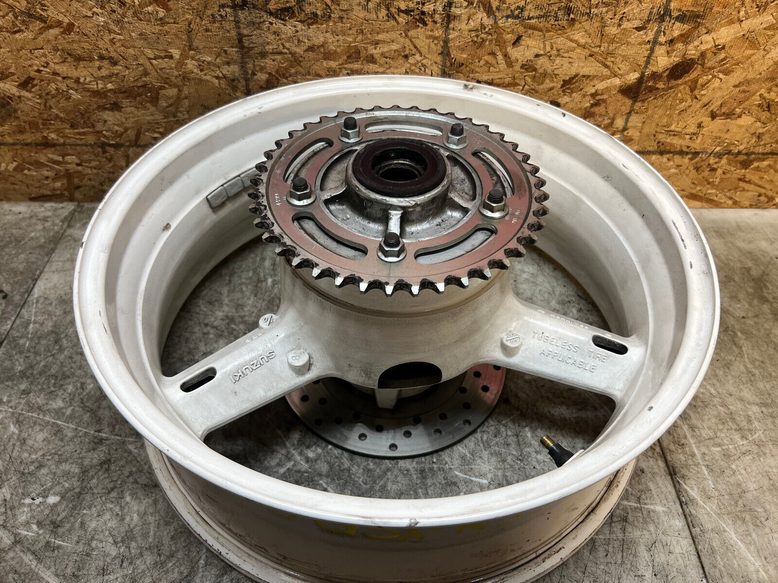 01 02 03 2001-2003 SUZUKI GSXR GSX-R GSX-R600 750 REAR WHEEL BACK RIM STRAIGHT