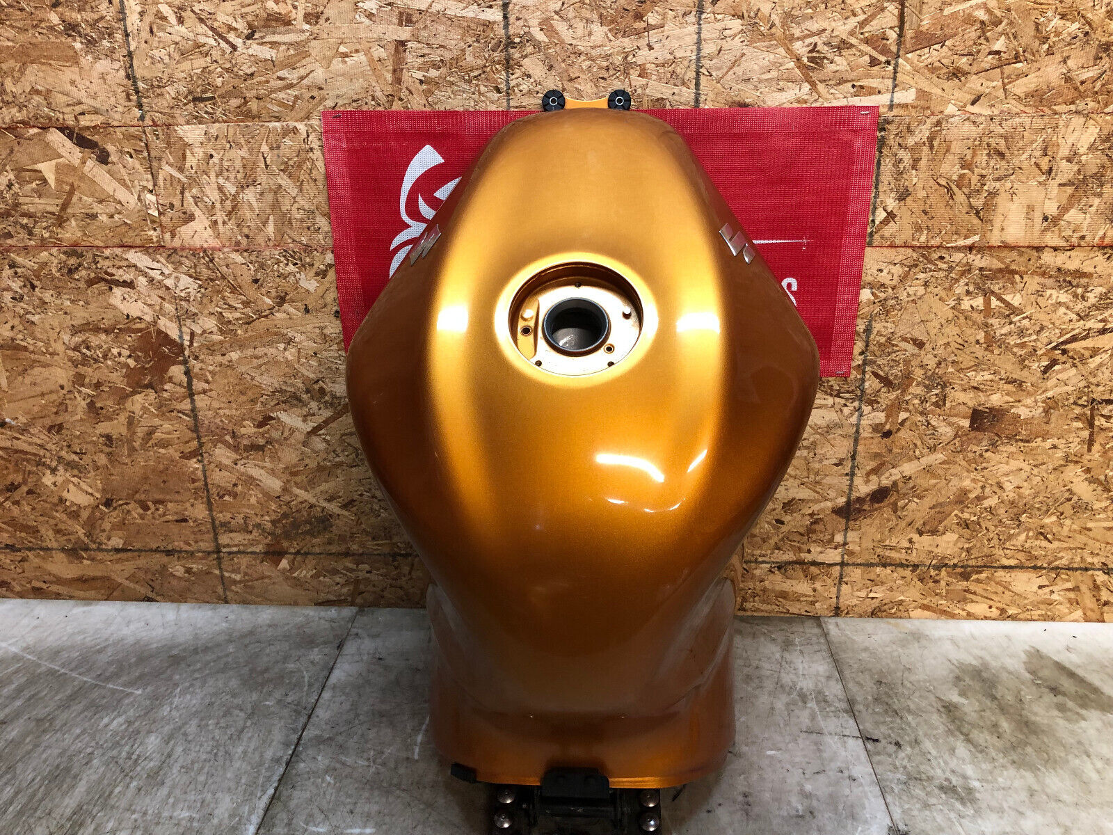 08 09 10 11 12 13 SUZUKI HAYABUSA GSX1300R GSX 1300 GAS TANK FUEL TANK RESERVOIR
