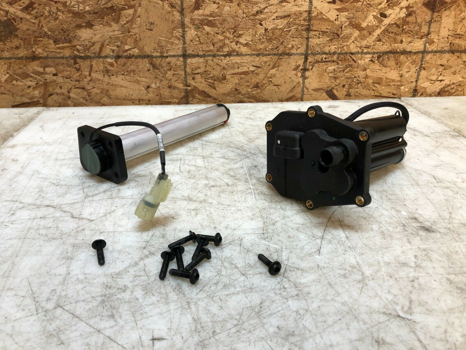 17 18 19 20 DUCATI SUPERSPORT SUPER SPORT 939 FUEL PUMP GAS PUMP SENDING UNIT