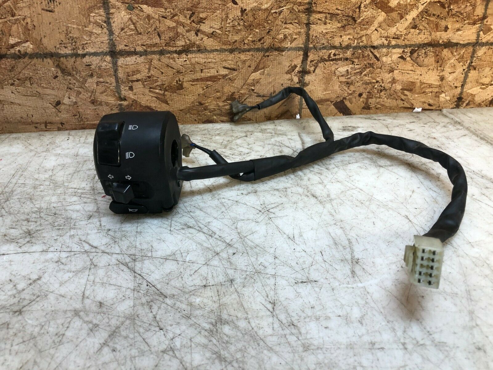 2006-2007 06 07 YAMAHA YZFR6 YZF R6 R LEFT BAR SWITCH HEADLIGHT SWITCH CONTROLS