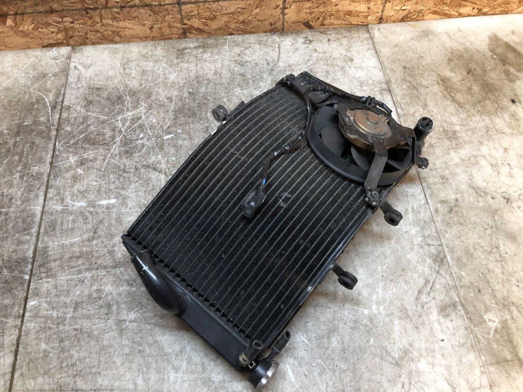 03 04 2003 2004 HONDA CBR600RR CBR 600RR RADIATOR RAD ENGINE COOLER COOLING FAN