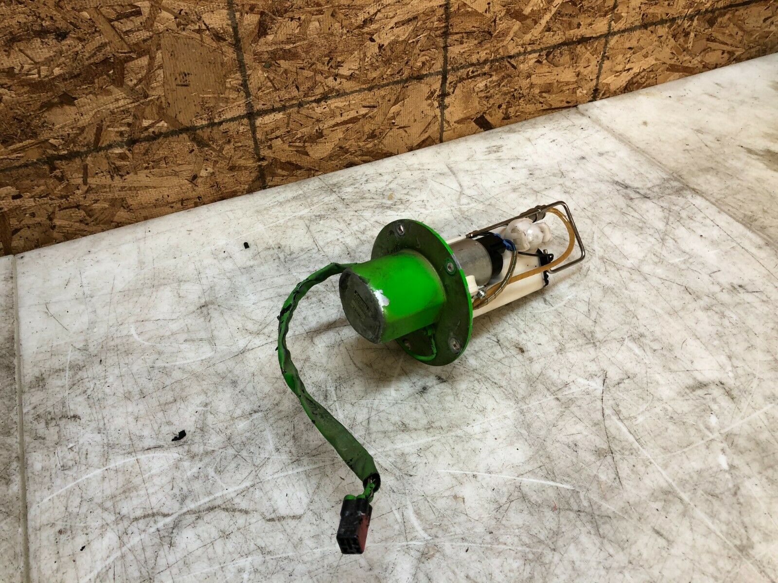 06 07 2006 2007 KAWASAKI ZX10R ZX10-R ZX 10 R FUEL PUMP GAS PUMP SENDING UNIT