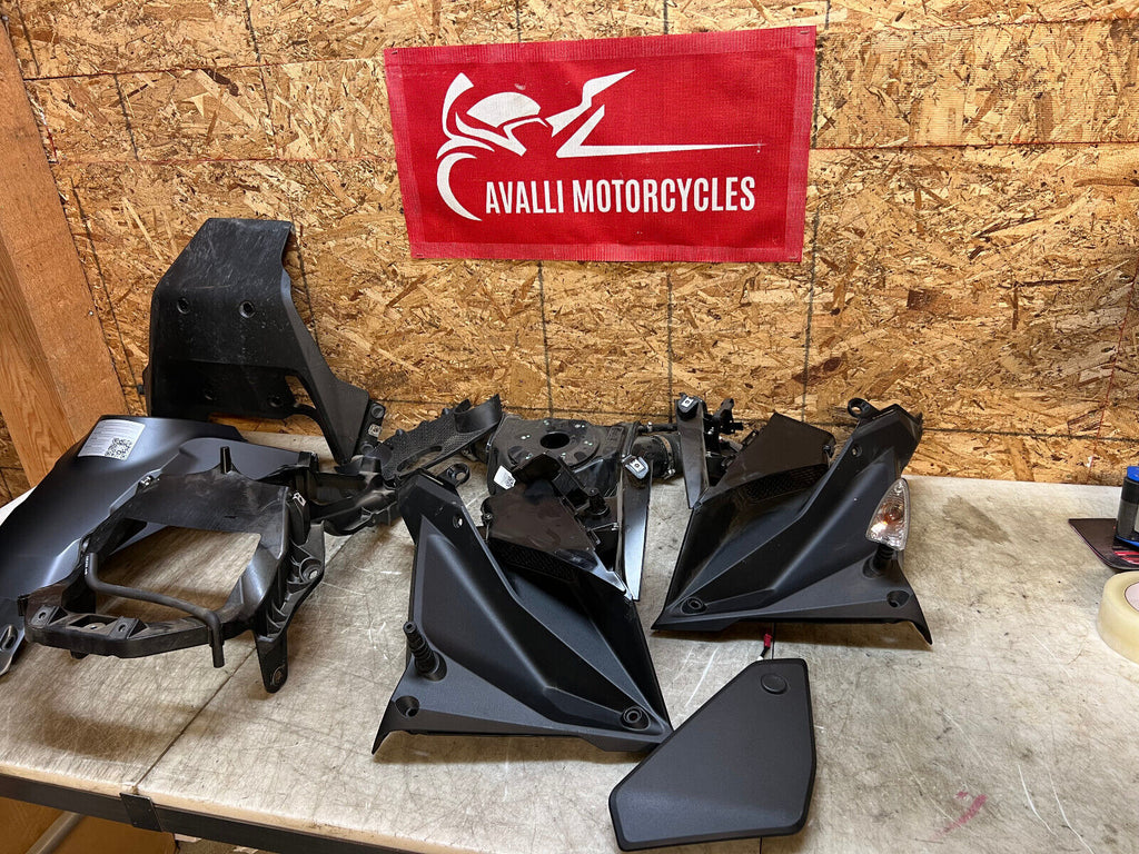 22 23 2022 2023 KTM SUPER ADVENTURE 1290 S FILLER PLASTIC TRIM PIECES COWL COVER
