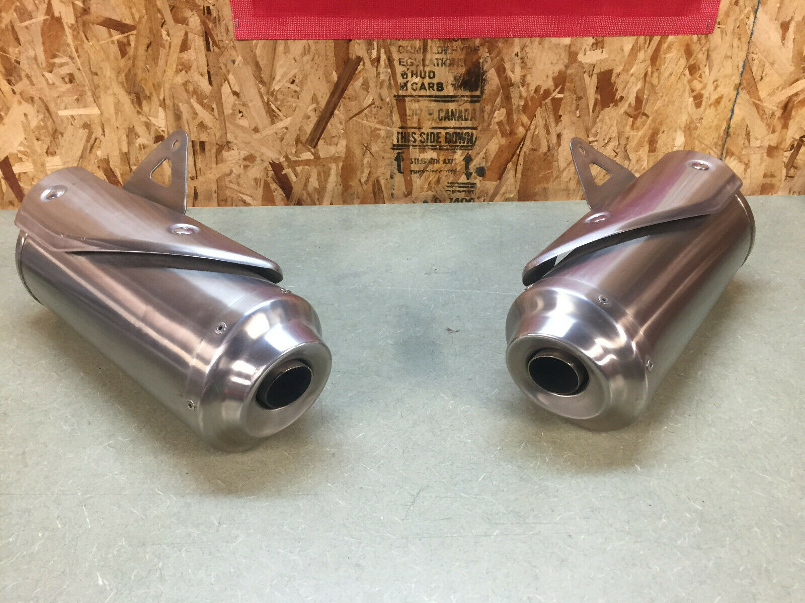 08 09 10 11 12 TRIUMPH STREET TRIPLE 675 R STOCK EXHAUST MUFFLERS OEM CANS PIPES