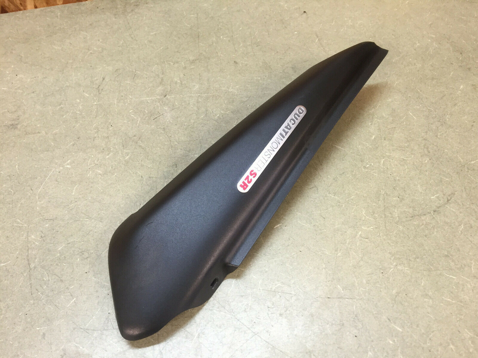 2004-2007 04 05 06 07 DUCATI MONSTER 800 S2R LEFT SIDE TAIL FILLER SIDE COVER