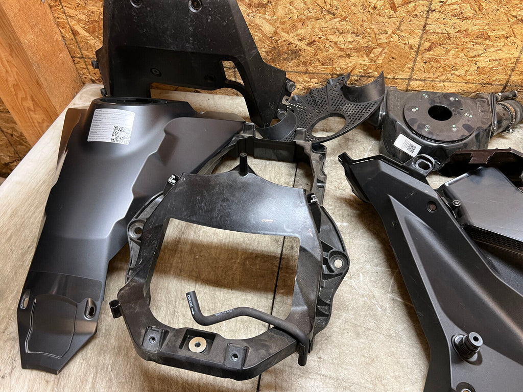 22 23 2022 2023 KTM SUPER ADVENTURE 1290 S FILLER PLASTIC TRIM PIECES COWL COVER