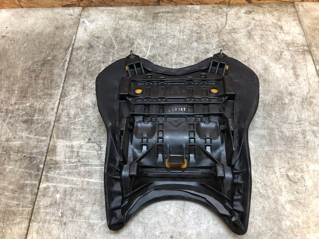 2006-2007 06 07 YAMAHA YZFR6 YZF R6 R RIDERS RIDER FRONT SEAT PAD CUSION PILLION