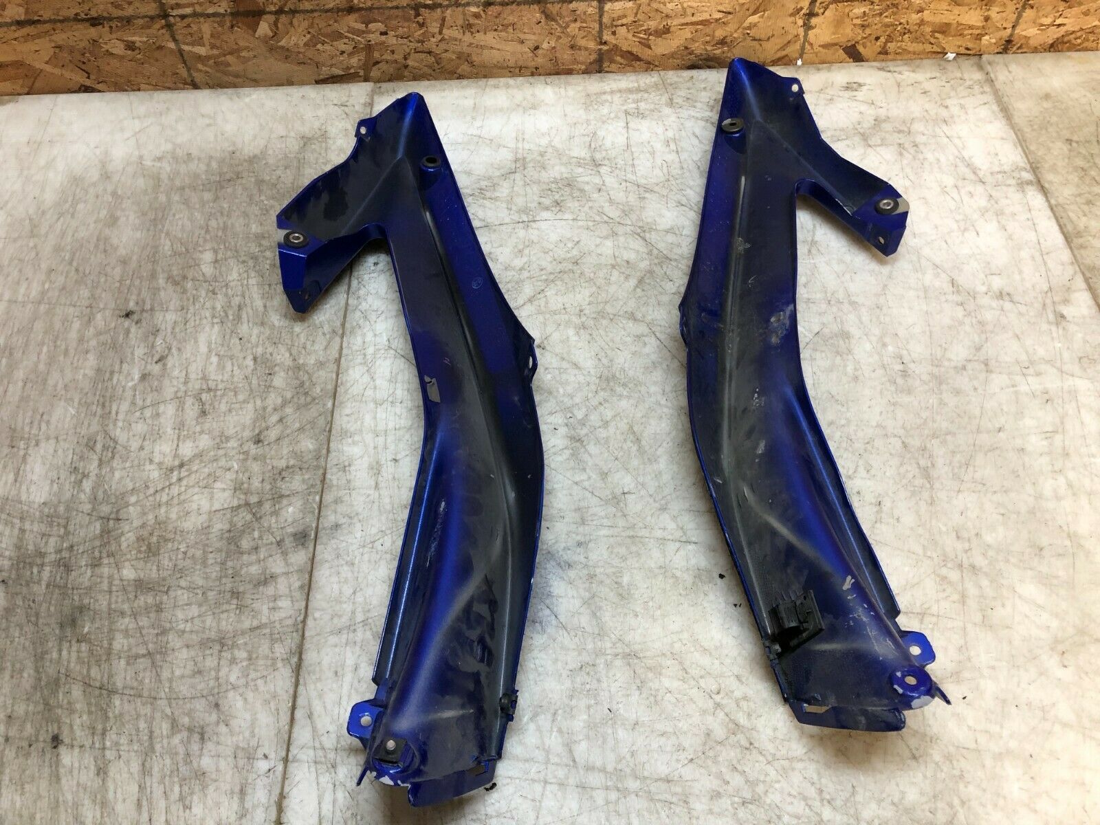 2006 2007 06 07 YAMAHA YZFR6 YZF R6 RIGHT & LEFT UPPER MID FAIRING COVER COWL