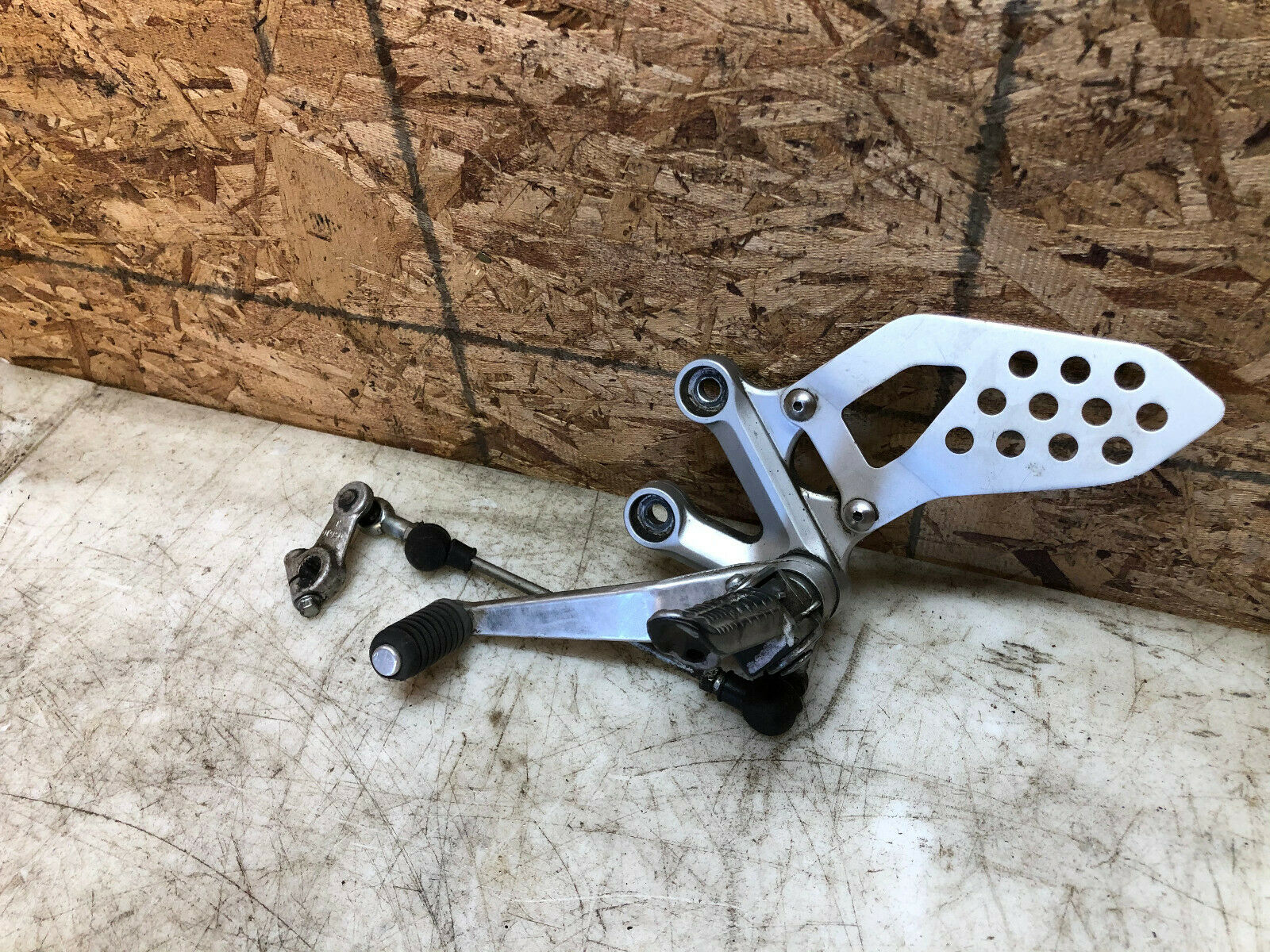 04 05 2004 2005 SUZUKI GSXR GSX-R GSXR600 600 750 LEFT REARSET REAR SET SHIFTER