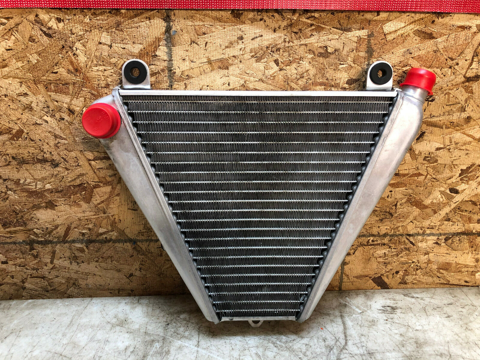 16 17 18 19 DUCATI PANIGALE 899 959 LOWER V RADIATOR RAD ENGINE COOLER COOLING